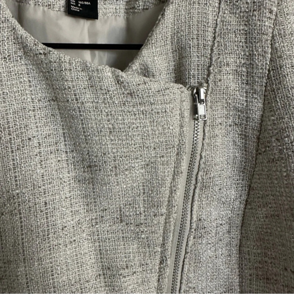 H&M Cream‎ with Silver Threading Side Zip Blazer. Size 8 - Picture 4 of 10